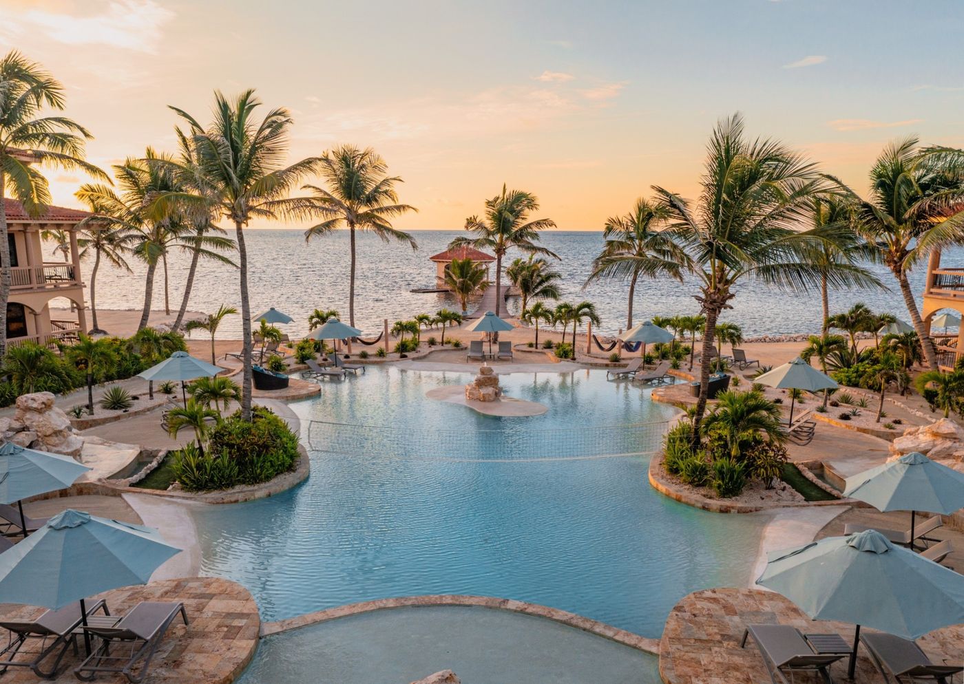 Belize resort beside the Caribbean Sea